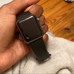 Series 1 38mm Apple Watch includes watch bands